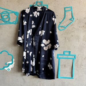 Ginia Australia 100% Silk Floral Self Tie Robe